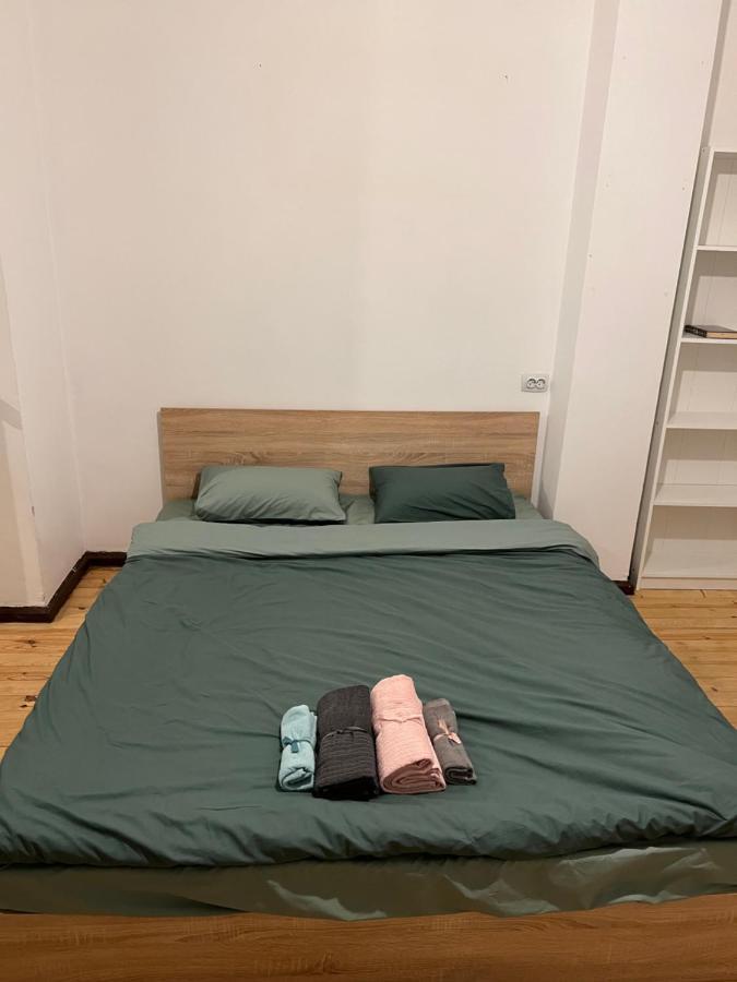 Apartment Centre *